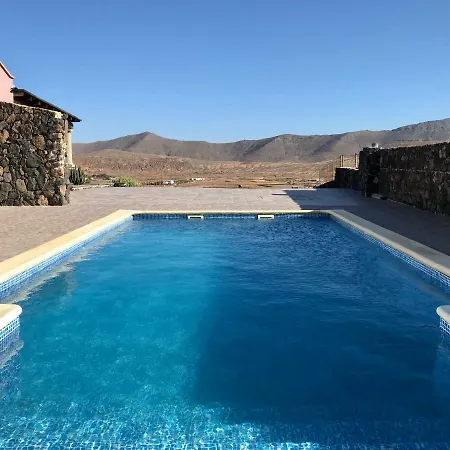 Quiet Rural House Minutes From The Puerto del Rosario (Fuerteventura)